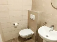 Izdavanje, dvosoban stan, 64m², City Kej, Podgorica - image 10