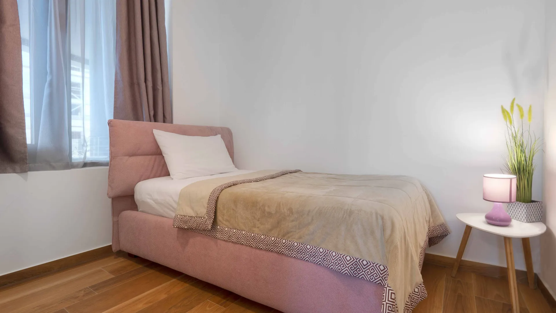 Rent, two bedroom apartment, 68m², Centar, Budva