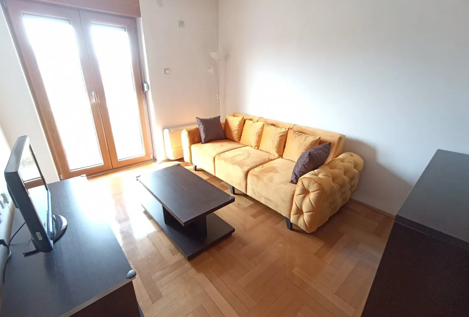 Izdavanje, jednosoban stan, 52m², Preko Morače, Podgorica
