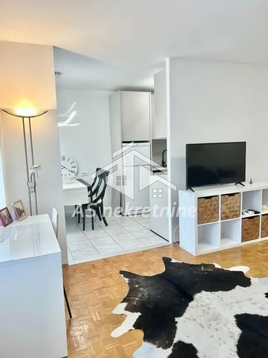 Rent, two bedroom apartment, 62m², Novi Beograd Sve Podlokacije, Beograd
