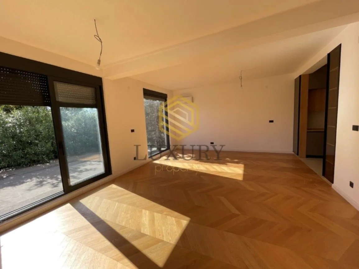 Rent, three bedroom apartment, 130m², City Kvart, Podgorica