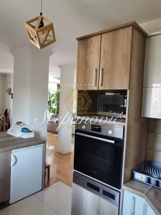 Prodaja, trosoban stan, 87m², Telep južni, Novi Sad Sve Podlokacije