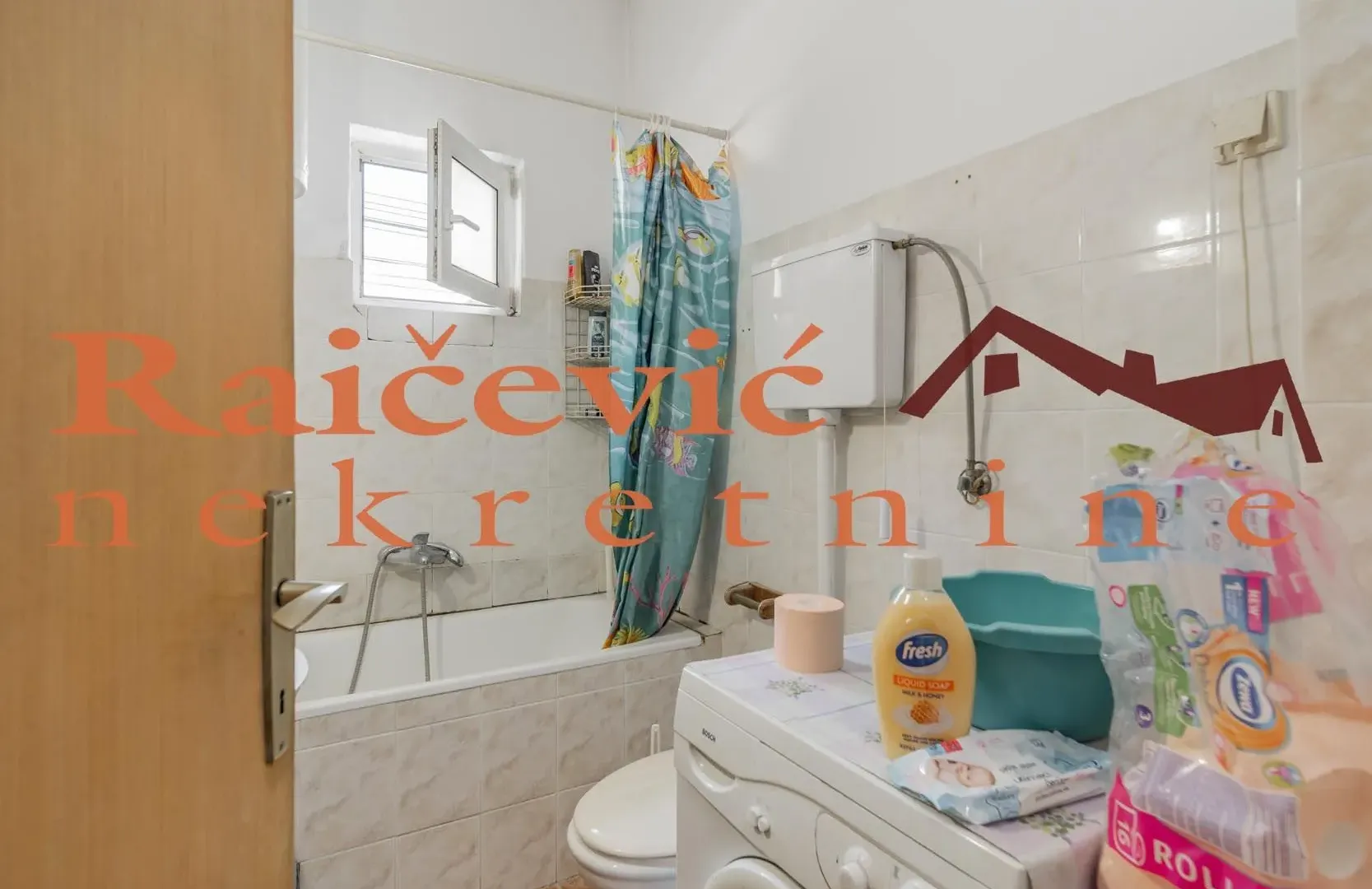 Prodaja, trosoban stan, 71m², Voždovac, Voždovac Sve Podlokacije