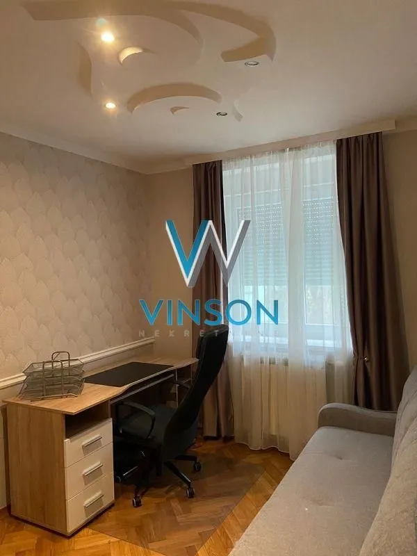 Izdavanje, trosoban stan, 130m², Grbavica, Novi Sad Sve Podlokacije