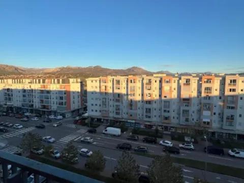 Prodaja, dvosoban stan, 72m², Stari Aerodrom, Podgorica - image 6