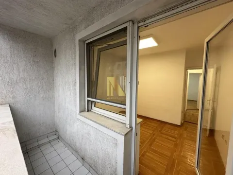 Sale, four bedroom apartment, 96m², Centar, Novi Sad - image 12