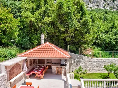 Rent, one bedroom apartment, 36m², Dobrota, Kotor - image 12