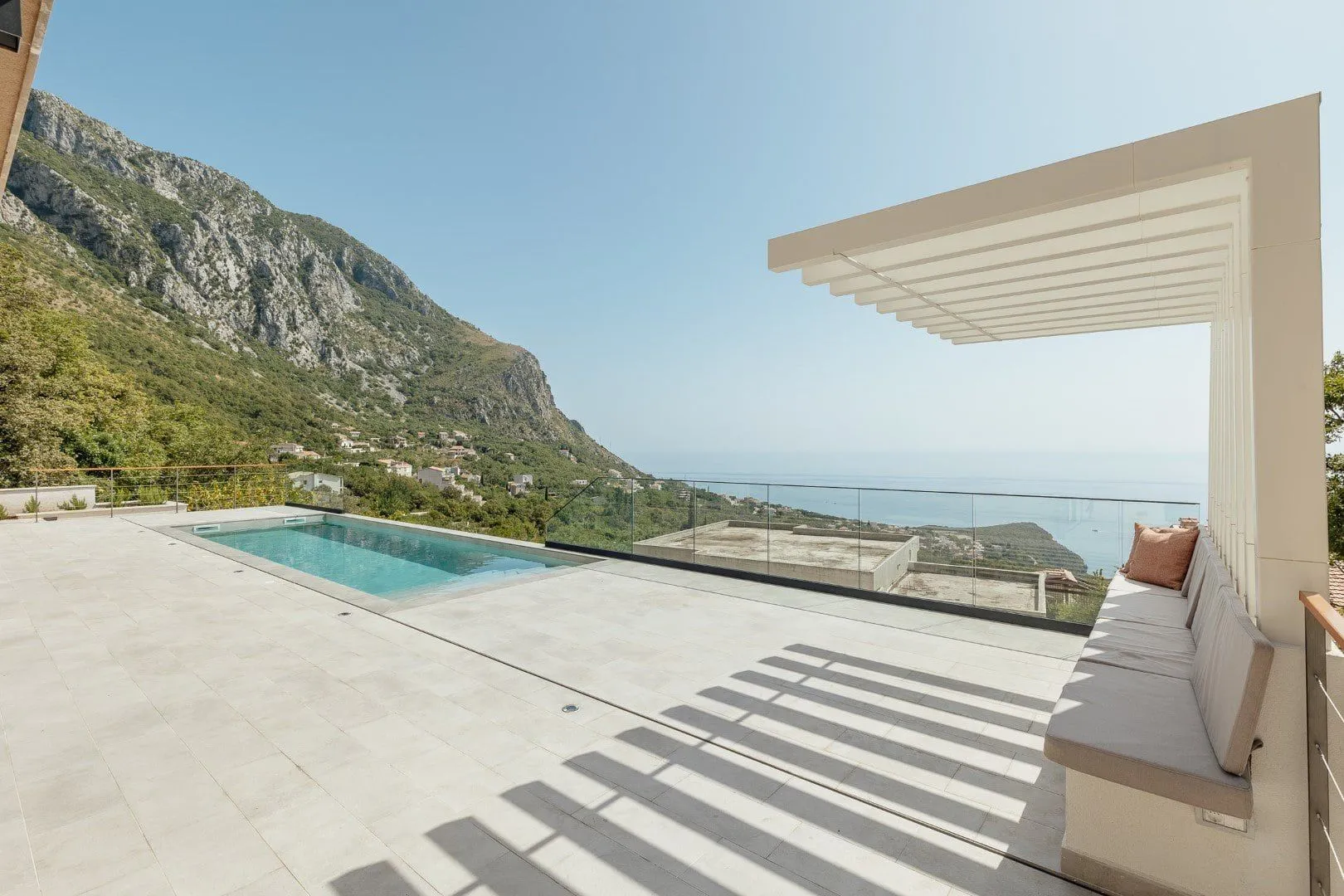 Sale, house, 250m², Blizikuće, Budva