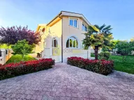 Prodaja, kuća, 356m², Tološi, Podgorica - image 5