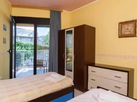 Prodaja, dvosoban stan, 90m², Dobrota, Kotor - image 5