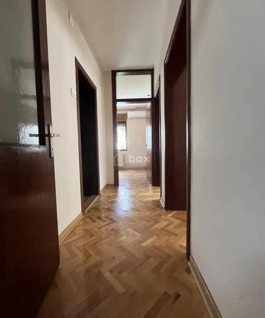 Izdavanje, trosoban stan, 121m², Pantelej, Niš