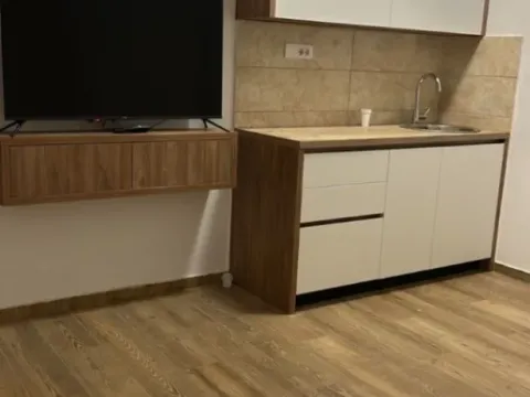 Izdavanje, dvosoban stan, 68m², Centar, Podgorica - image 2