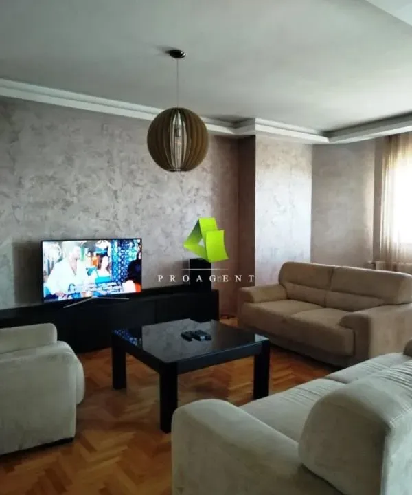 Izdavanje, kuća, 100m², Palilula, Niš