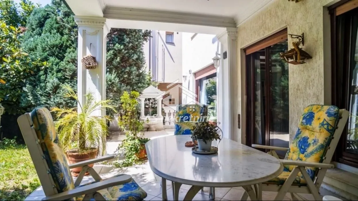 Rent, two bedroom apartment, 100m², Čukarica, Beograd
