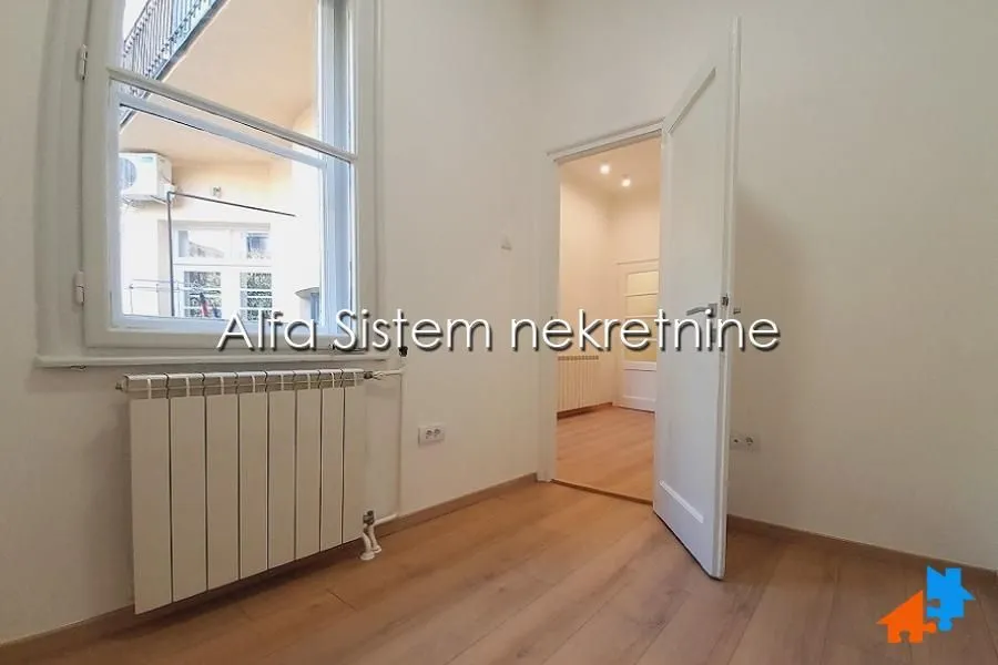 Rent, office space, 87m², Kalenić Pijaca, Vračar Sve Podlokacije