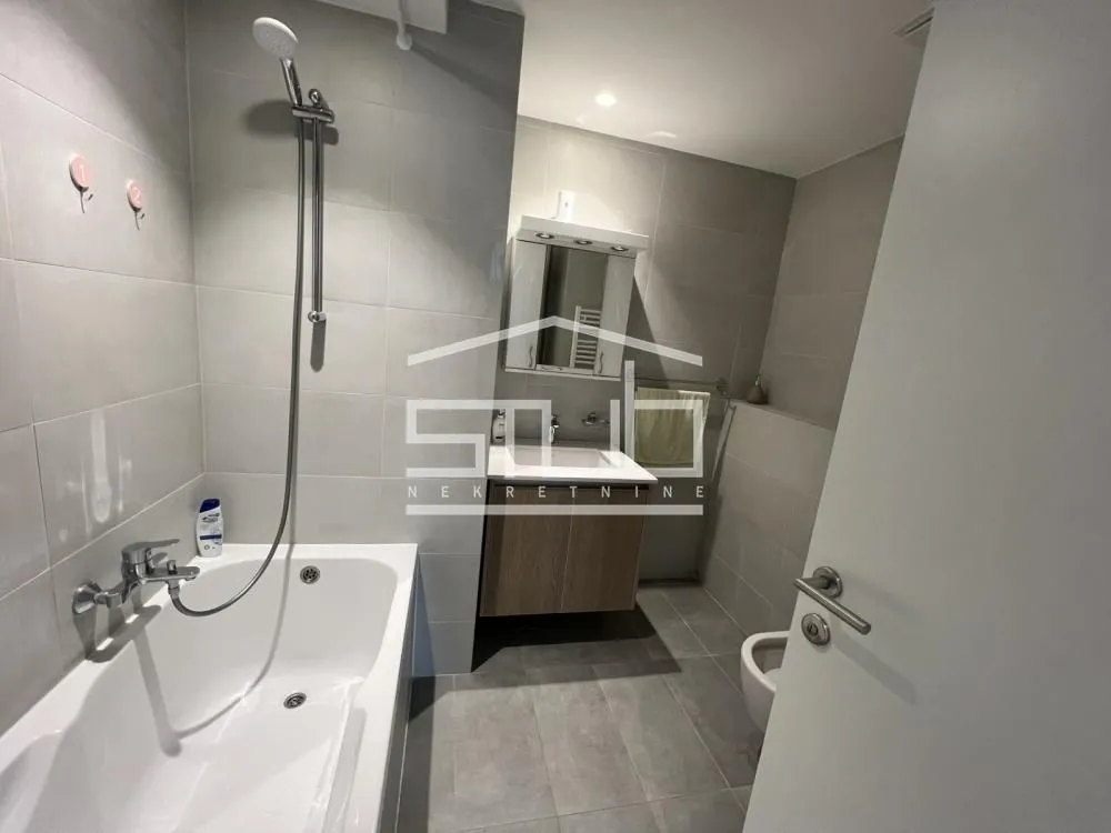Rent, four bedroom apartment, 88m², Savski Venac, Beograd
