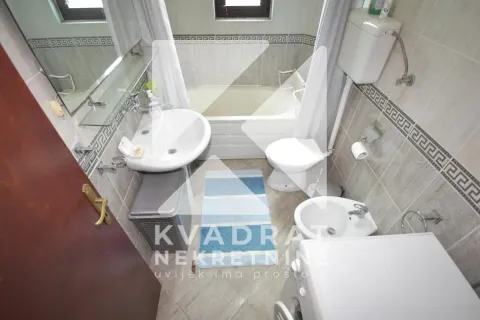 Rent, two bedroom apartment, 80m², Stari Aerodrom, Podgorica - image 8