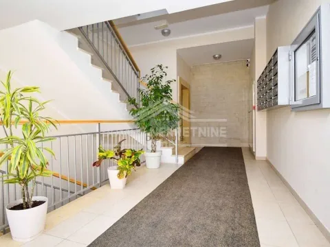 Rent, apartment, 33m², City Kvart, Podgorica - image 8