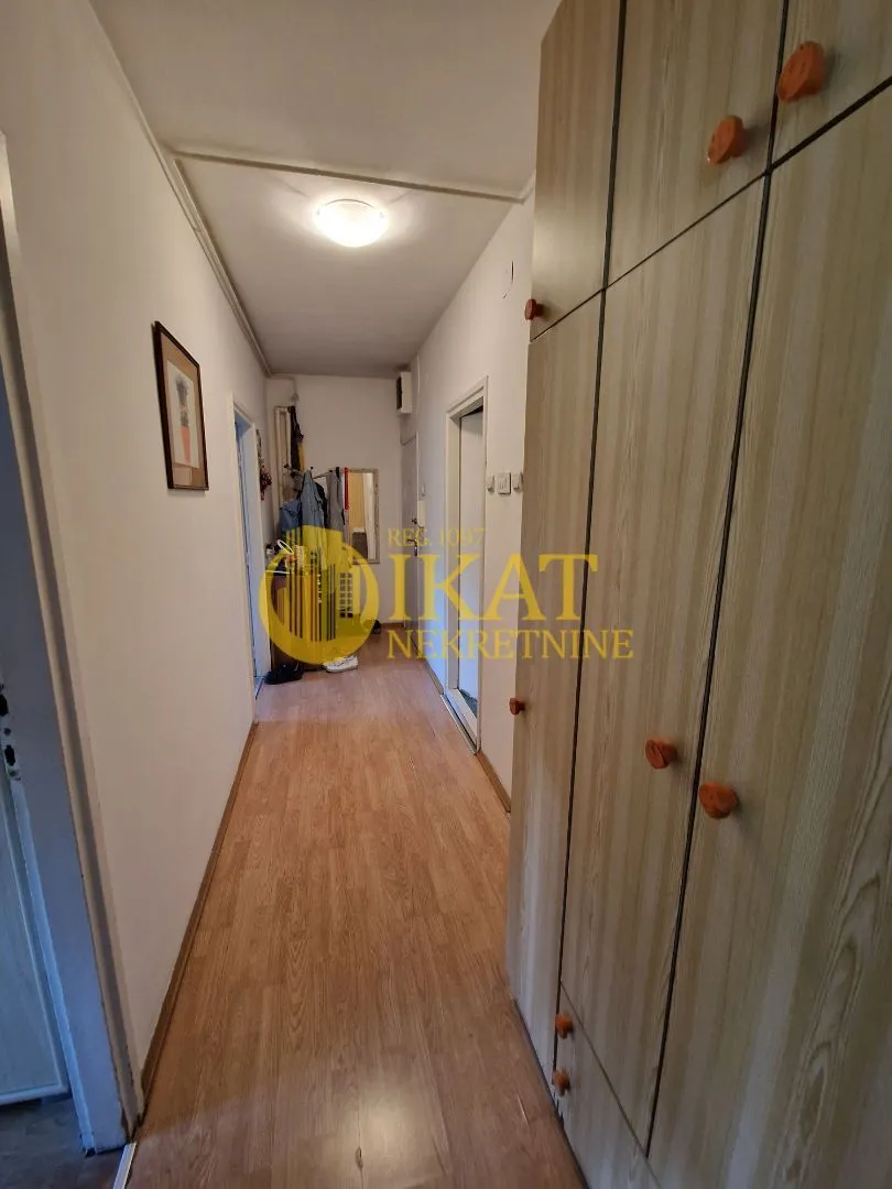 Prodaja, dvosoban stan, 50m², Kanarevo Brdo, Beograd