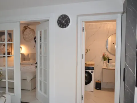 Prodaja, trosoban stan, 100m², Muo, Kotor - image 5