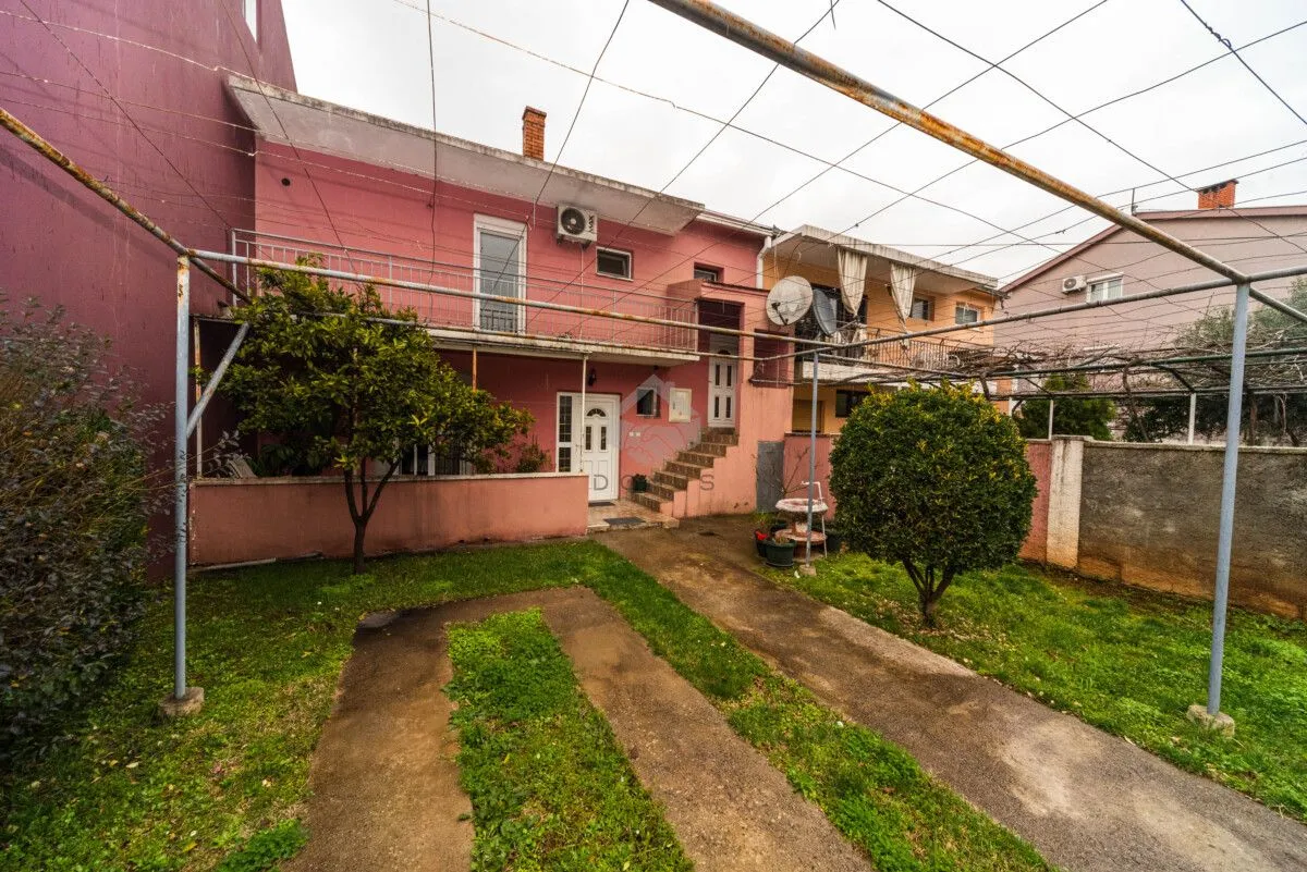 Prodaja, dvosoban stan, 150m², Stari Aerodrom, Podgorica