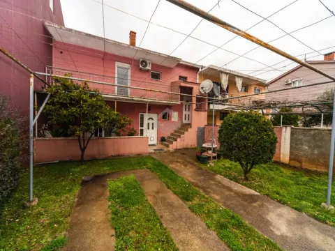 Prodaja, dvosoban stan, 150m², Stari Aerodrom, Podgorica - image 3