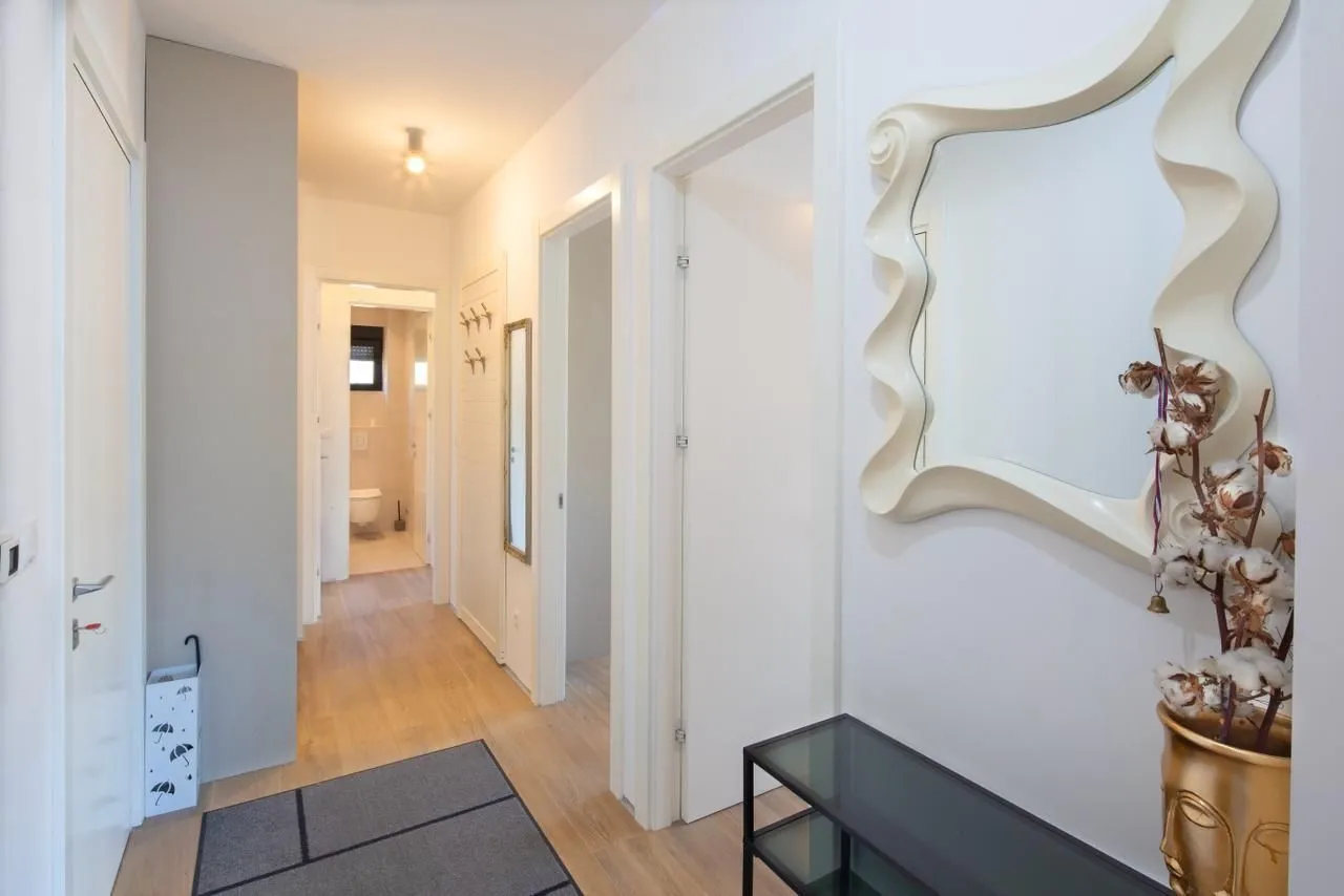 Prodaja, trosoban stan, 95m², Budva, Crna Gora
