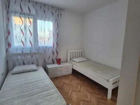 Izdavanje, dvosoban stan, 80m², Seljanovo, Tivat - image 11