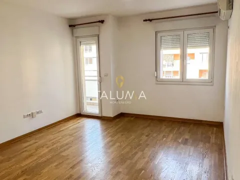 Izdavanje, jednosoban stan, 44m², City Kvart, Podgorica - image 3
