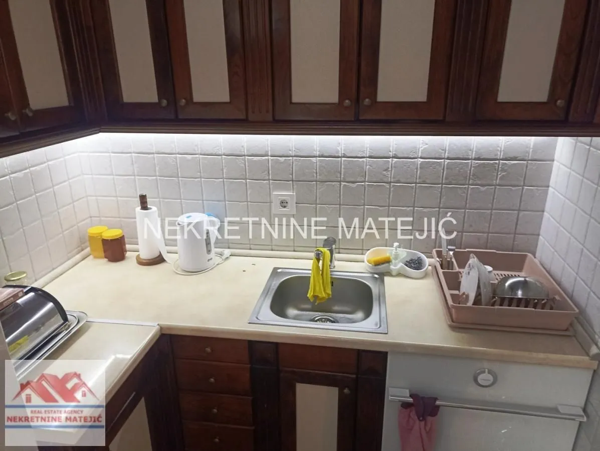 Prodaja, četvorosoban stan, 114m², Centar, Kragujevac