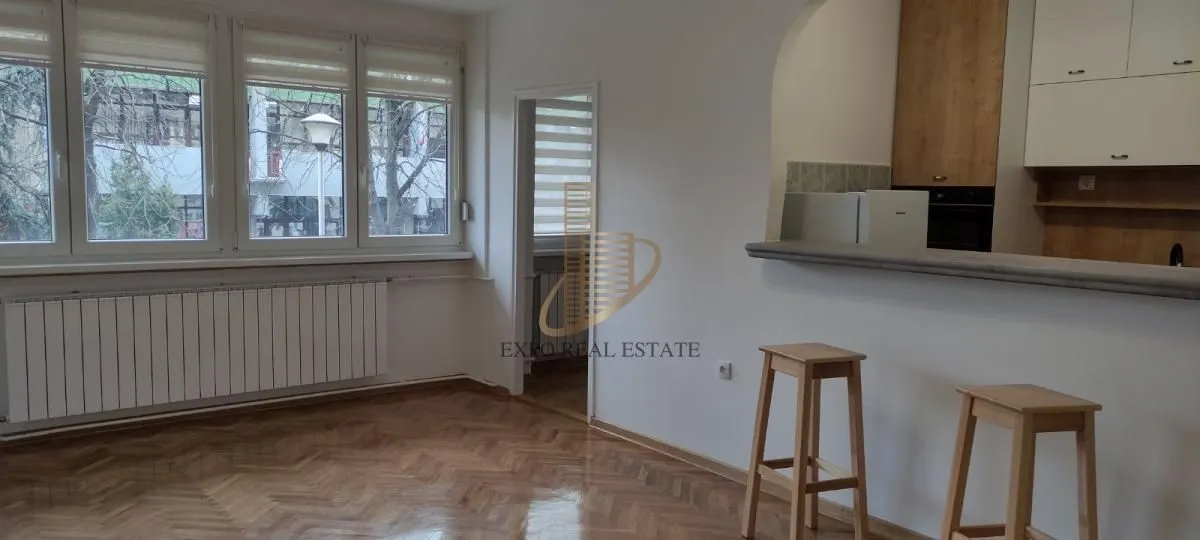 Izdavanje, dvosoban stan, 51m², Novi Beograd Blok 21, Novi Beograd Sve Podlokacije