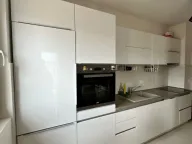Izdavanje, dvosoban stan, 70m², Central Point, Podgorica - image 7