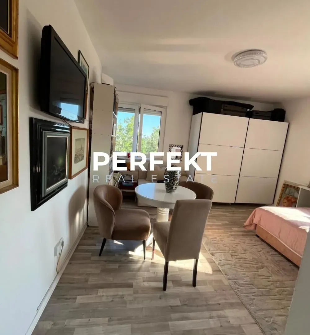 Prodaja, jednosoban stan, 48m², Centar, Pančevo