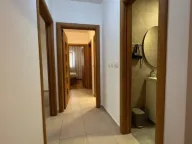 Izdavanje, trosoban stan, 100m², Kalimanj, Tivat - image 3