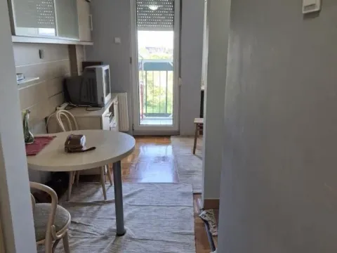 Rent, one bedroom apartment, 28m², Novo naselje, Novi Sad - image 8