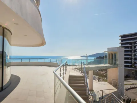 Prodaja, jednosoban stan, 48m², Bečići, Budva - image 1