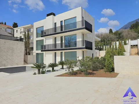 Sale, house, 580m², Skočiđevojka, Budva - image 1