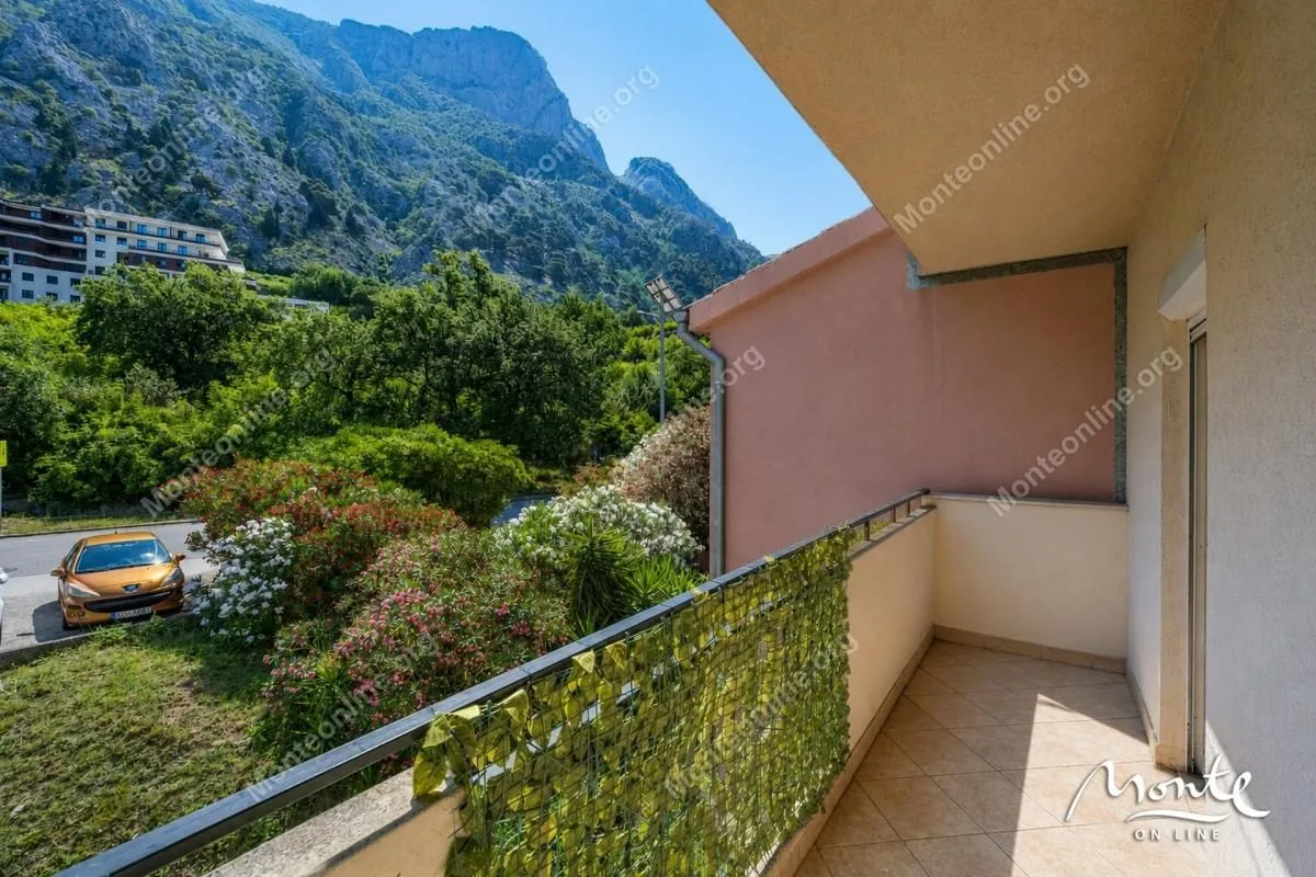 Sale, three bedroom apartment, 88m², Dobrota, Kotor