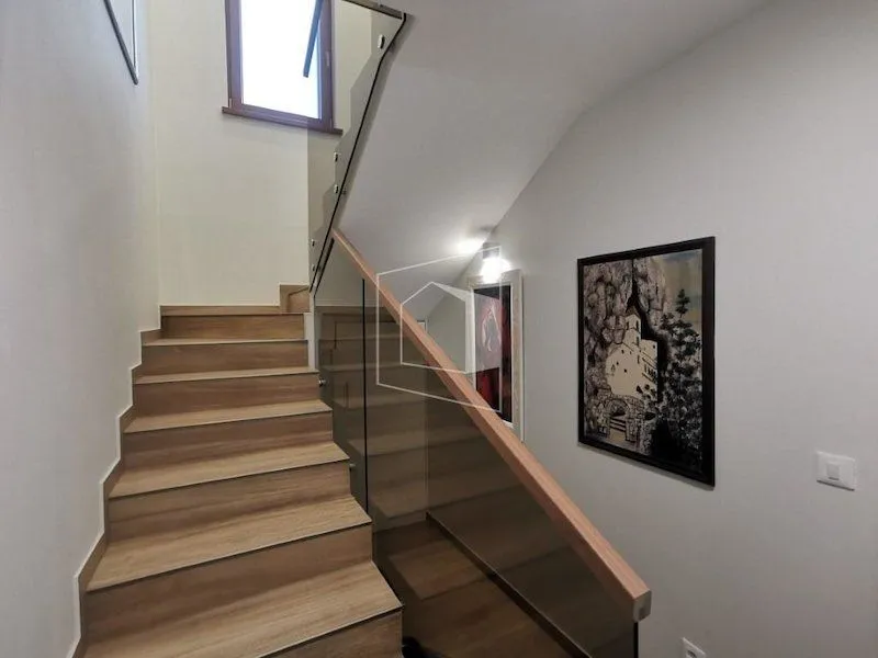 Sale, house, 180m², Podgorica, Crna Gora