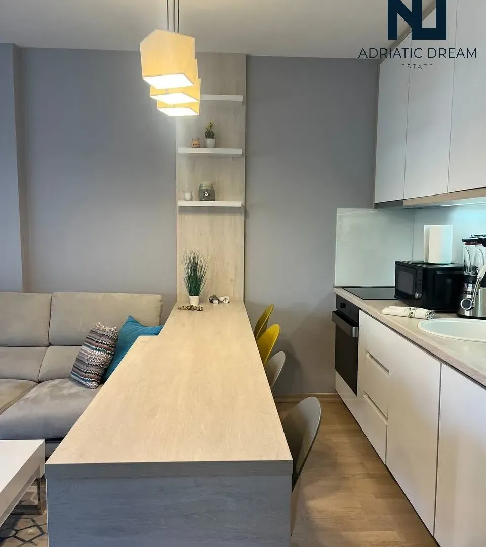 Prodaja, jednosoban stan, 47m², Centar, Budva
