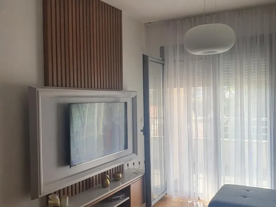 Izdavanje, jednosoban stan, 47m², Rozino, Budva