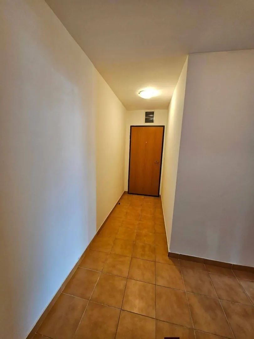 Prodaja, jednosoban stan, 45m², Stari Aerodrom, Podgorica