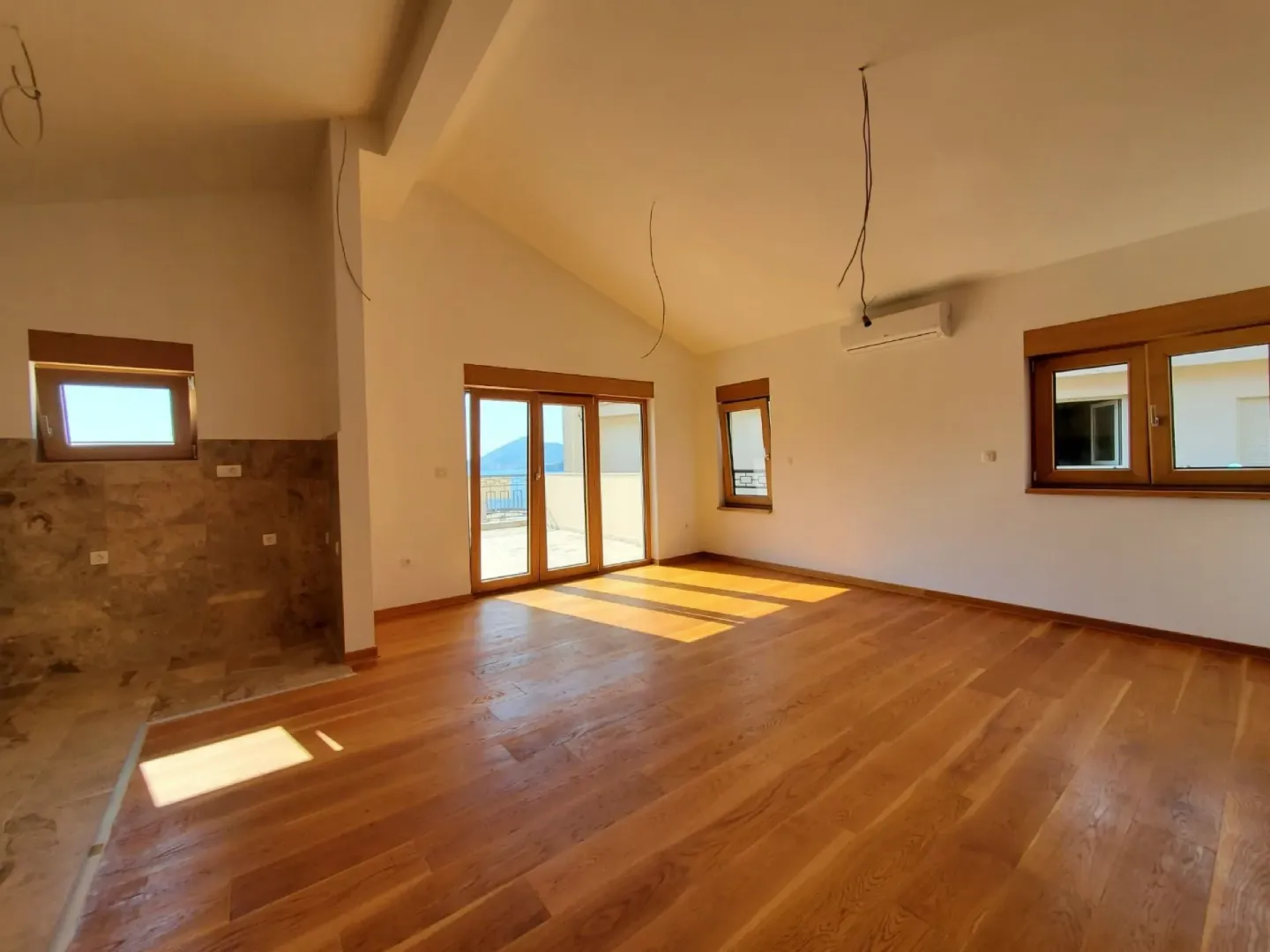 Prodaja, trosoban stan, 136m², Pržno, Budva