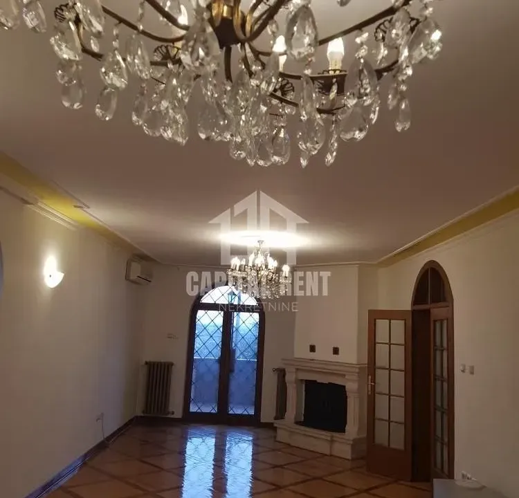 Izdavanje, kuća, 500m², Senjak, Beograd