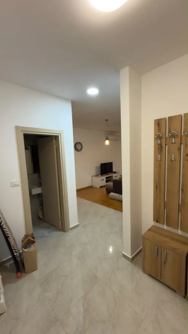 Prodaja, dvosoban stan, 68m², Radanovići, Kotor
