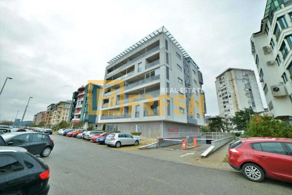 Rent, office space, 160m², Obala Morače, Podgorica