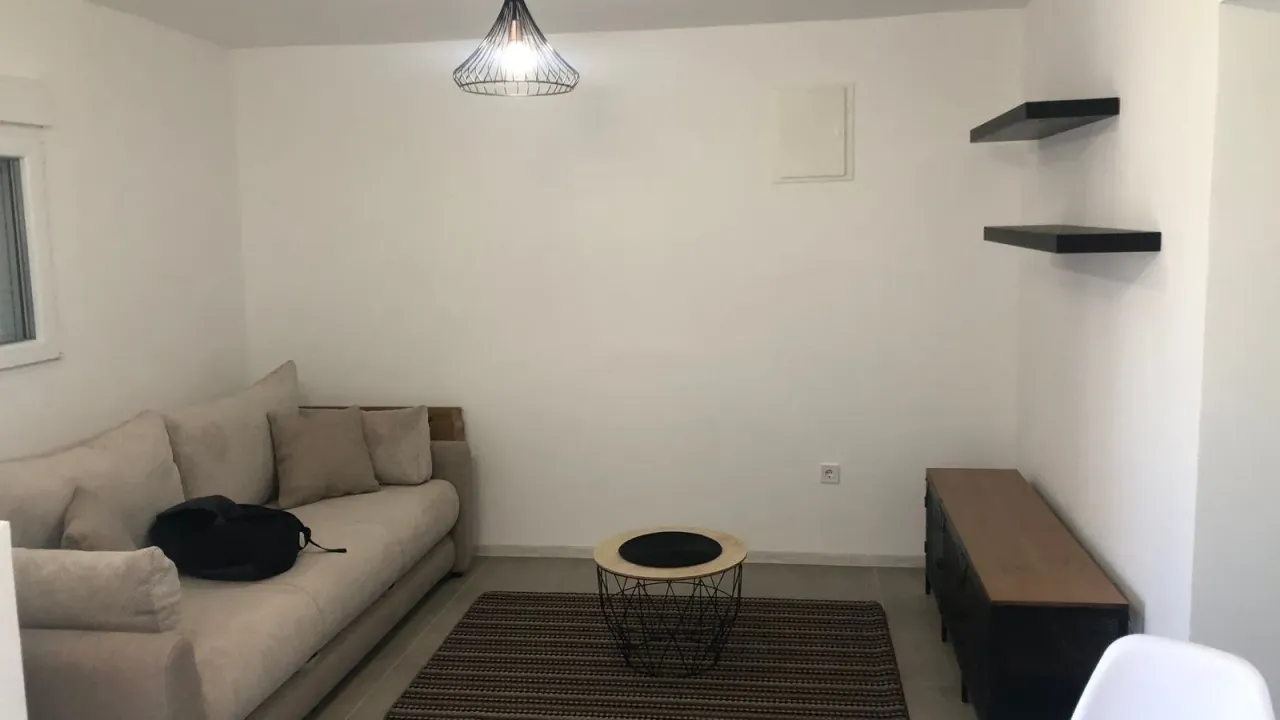 Izdavanje, stan, 29m², Tološi, Podgorica