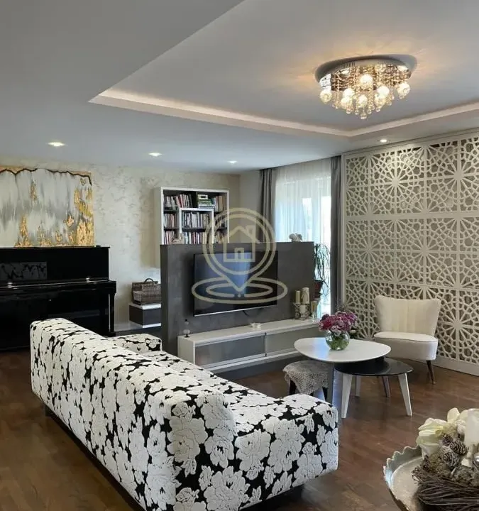 Izdavanje, četvorosoban stan, 120m², Telep, Novi Sad Sve Podlokacije