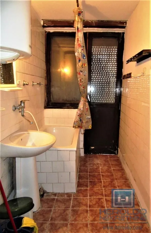 Prodaja, dvosoban stan, 50m², Tabane, Jagodina