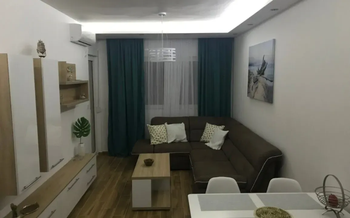 Izdavanje, jednosoban stan, 45m², Maslinjak, Budva